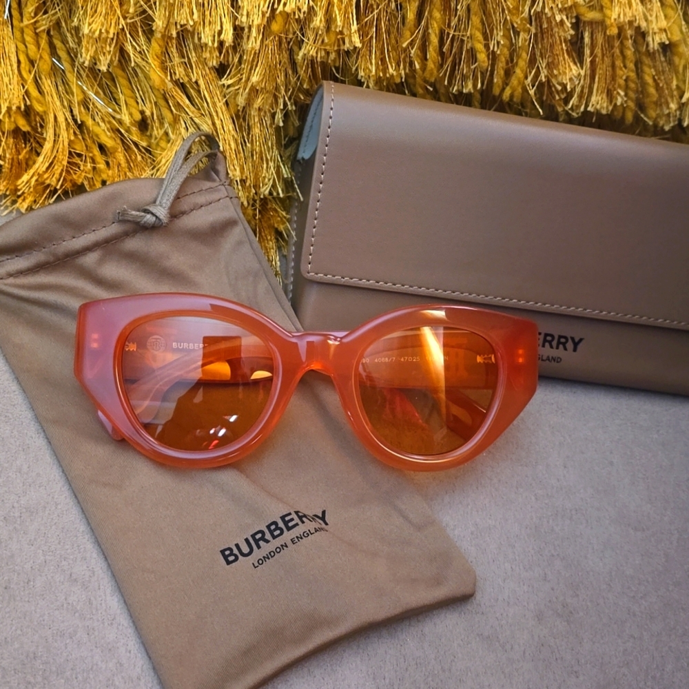 Burberry Meadow 4390 Sunglasses